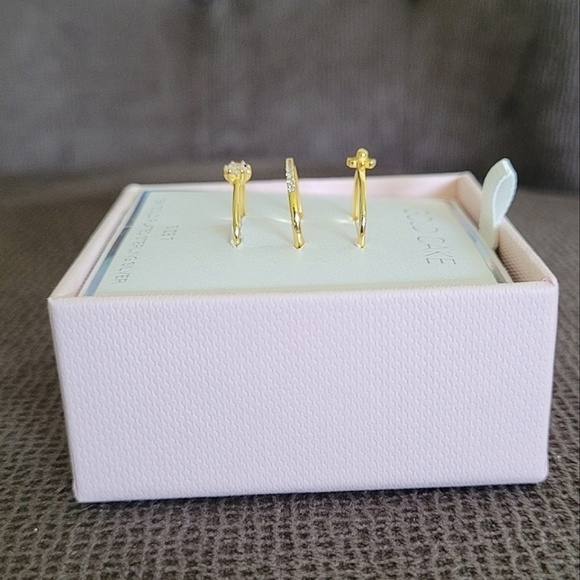 Gold Cake🍰 Set of Three3️⃣ Dainty Gold💛 Rings💍 - NIB - Picture 5 of 14